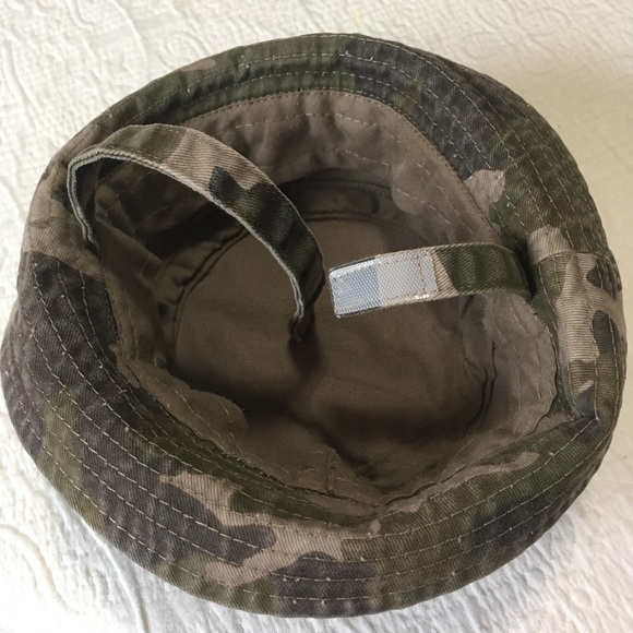 3-6m (6/$20) Camouflage Hat - Picture 7 of 7